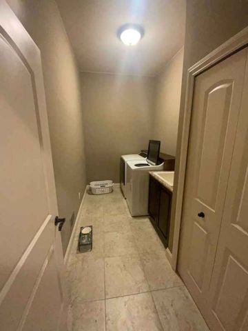 Laundry room overview
